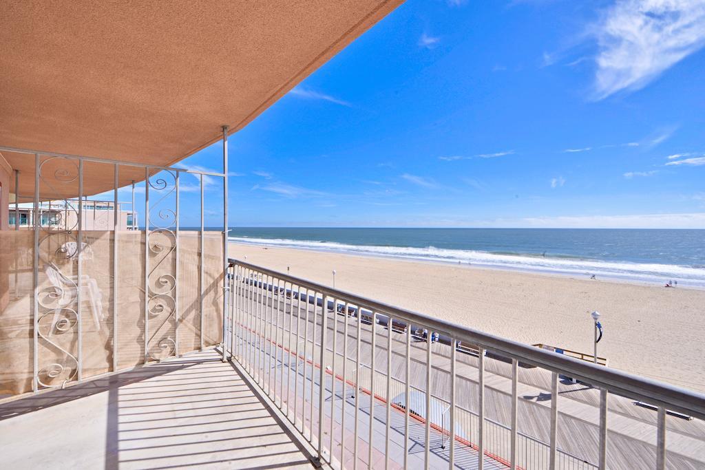 Grand Hotel Ocean City Oceanfront Exterior photo