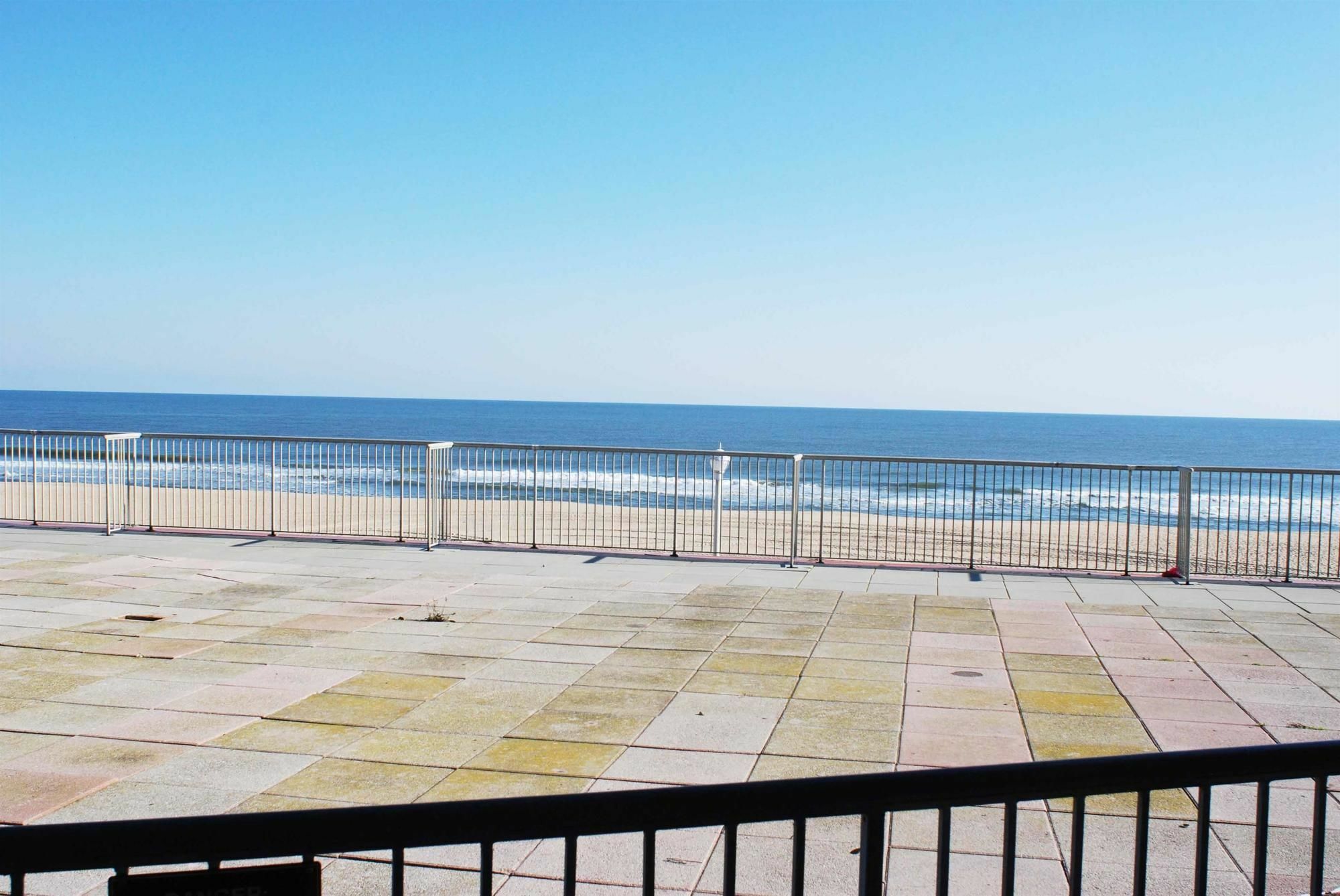 Grand Hotel Ocean City Oceanfront Exterior photo